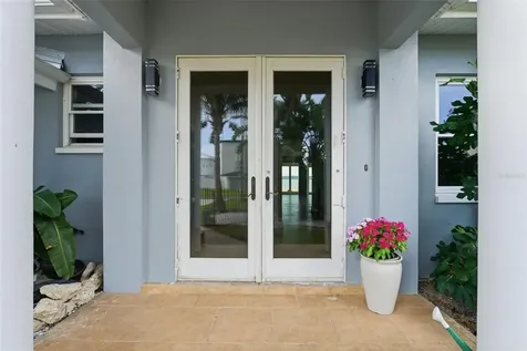16115 4th Street E Redington Beach FL 33708