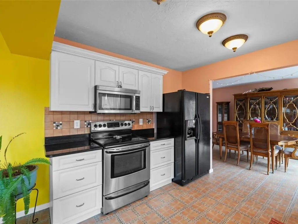3910 77th Place E Sarasota FL 34243
