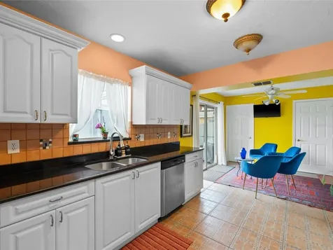 3910 77th Place E Sarasota FL 34243