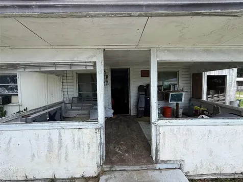 1724 S Us 301 Sumterville FL 33585