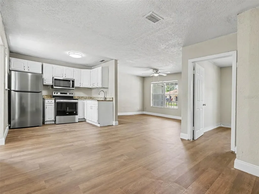 5105 Rohn Avenue Tampa FL 33614