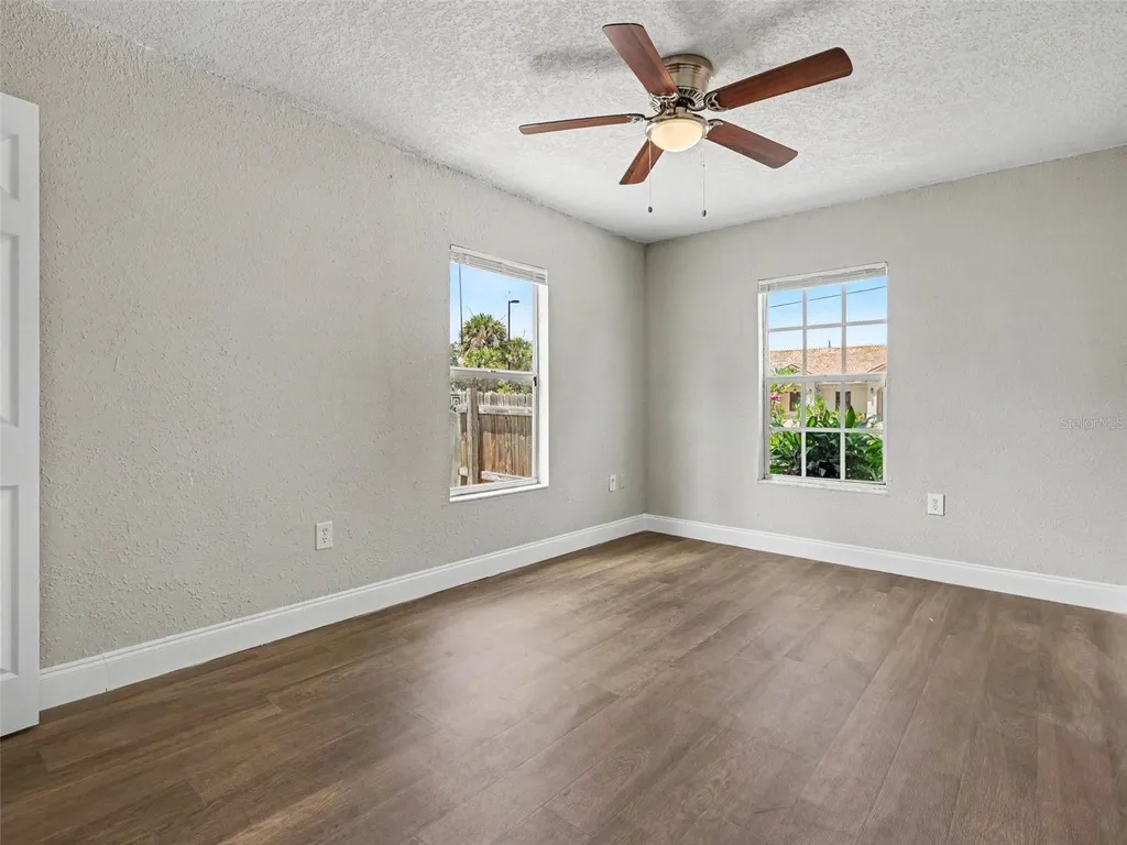5105 Rohn Avenue Tampa FL 33614