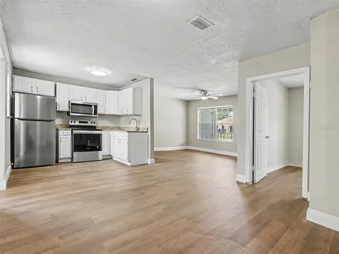 5105 Rohn Avenue Tampa FL 33614
