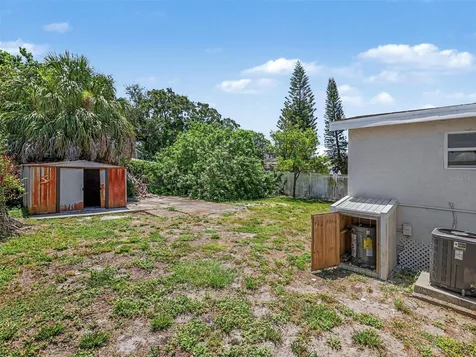 5105 Rohn Avenue Tampa FL 33614