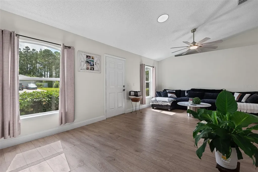 24 Sedgwick Trail Palm Coast FL 32164