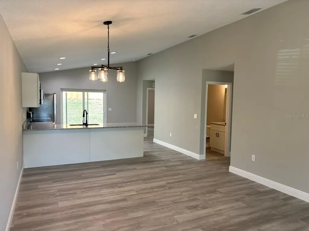 9884 N Lathyrus Terrace Dunnellon FL 34433