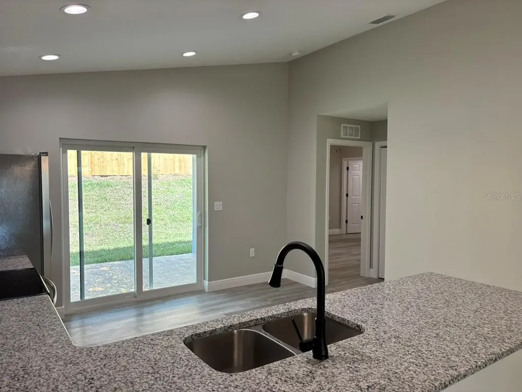 9884 N Lathyrus Terrace Dunnellon FL 34433