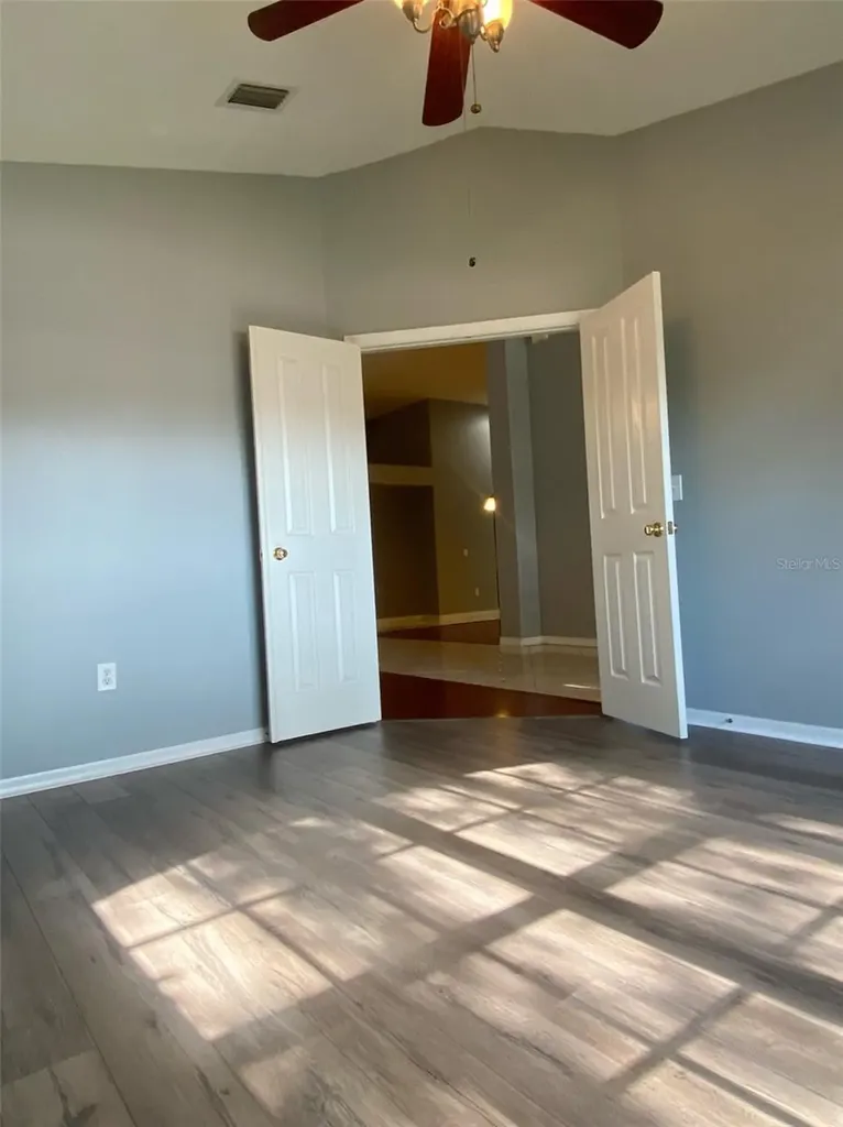 10542 San Travaso Drive Tampa FL 33647
