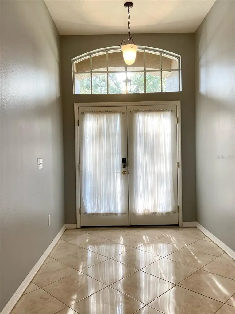 10542 San Travaso Drive Tampa FL 33647
