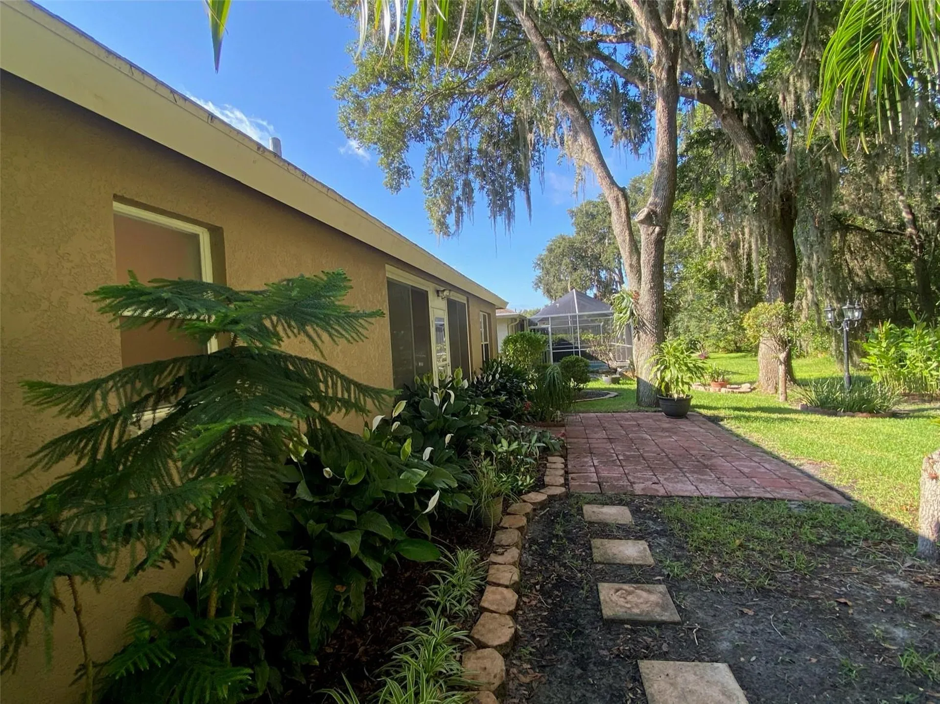 10542 San Travaso Drive Tampa FL 33647