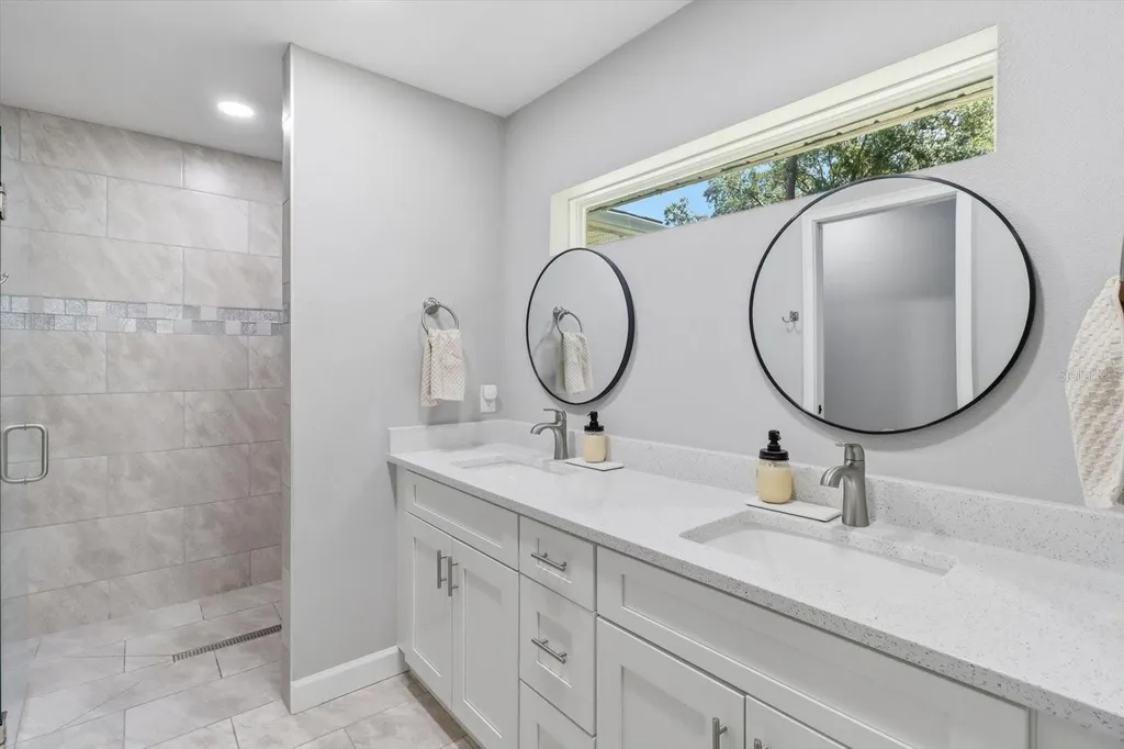 232 E Falcon Street Dunnellon FL 34434