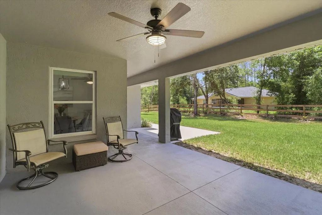 232 E Falcon Street Dunnellon FL 34434