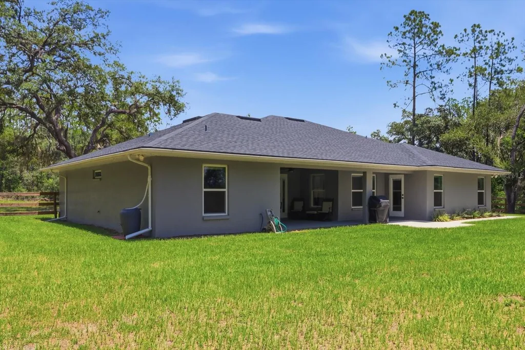 232 E Falcon Street Dunnellon FL 34434