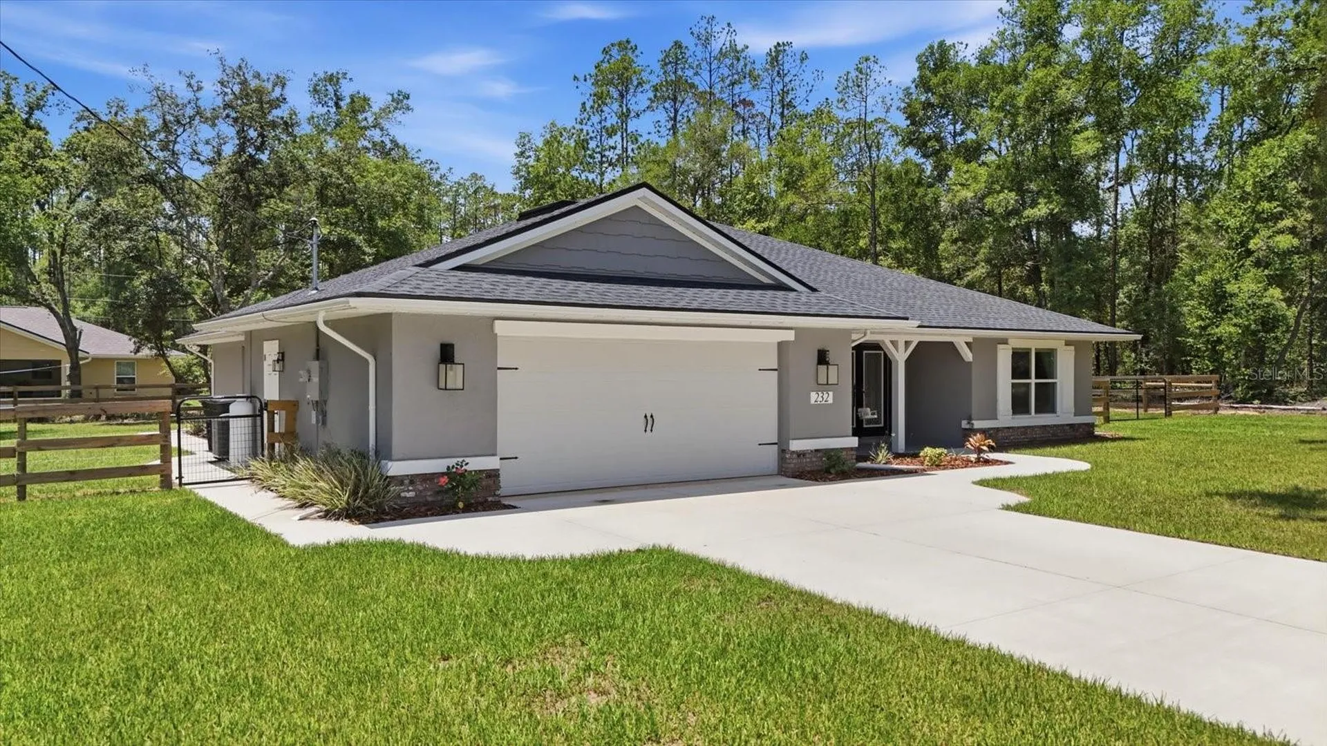 232 E Falcon Street Dunnellon FL 34434