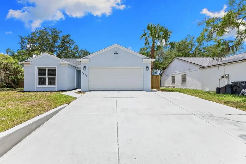5690 25th Street Circle E Bradenton FL 34203