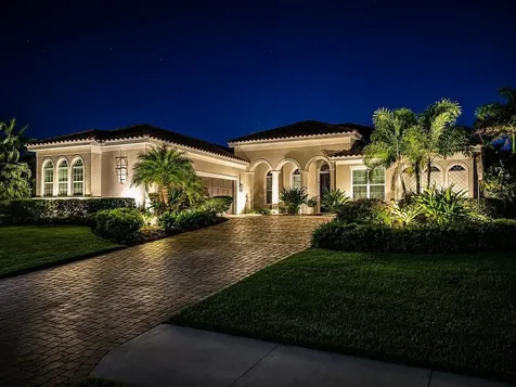 17108 1st Drive E Bradenton FL 34212