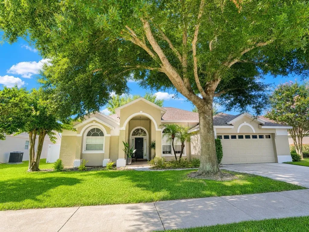 2526 Holly Berry Circle Clermont FL 34711