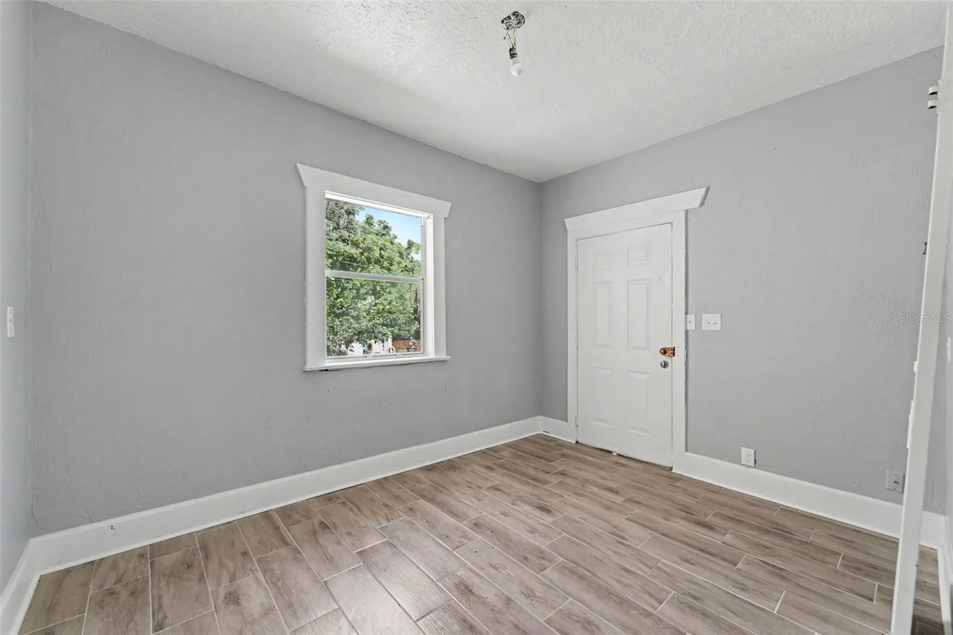 122 S Garfield Avenue Deland FL 32724