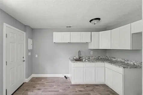 122 S Garfield Avenue Deland FL 32724