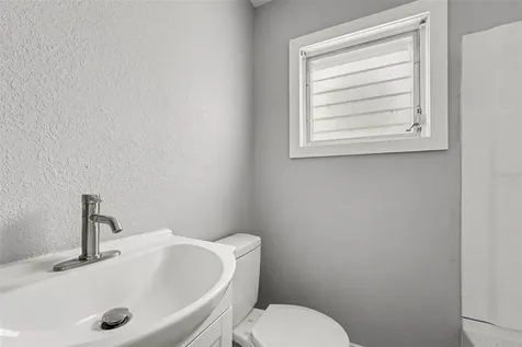 122 S Garfield Avenue Deland FL 32724