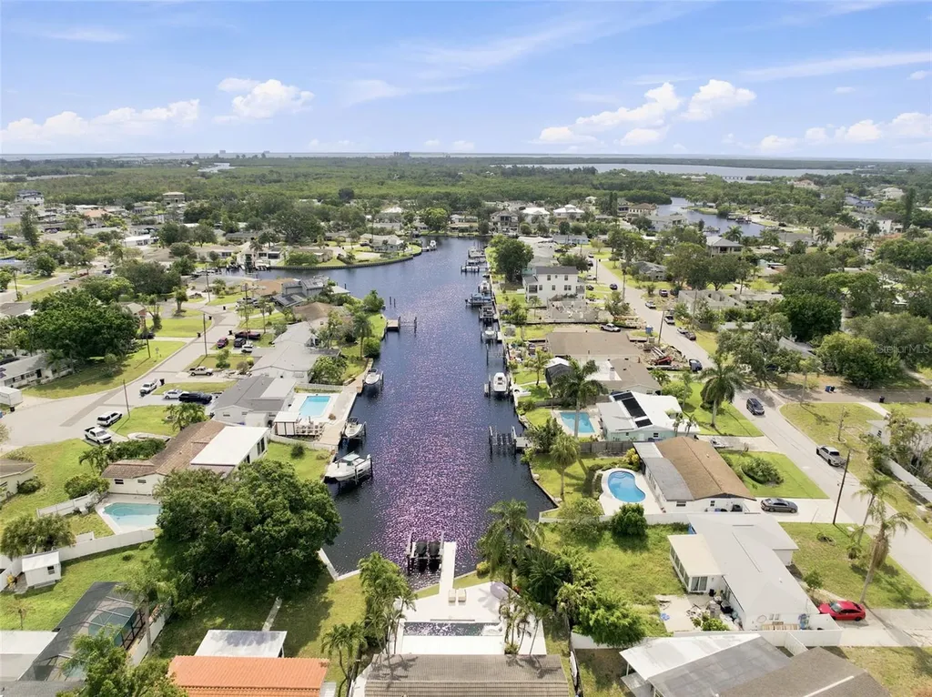 101 92nd Avenue N St Petersburg FL 33702