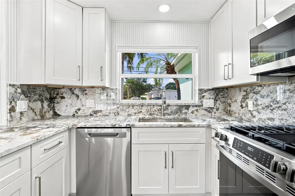 101 92nd Avenue N St Petersburg FL 33702