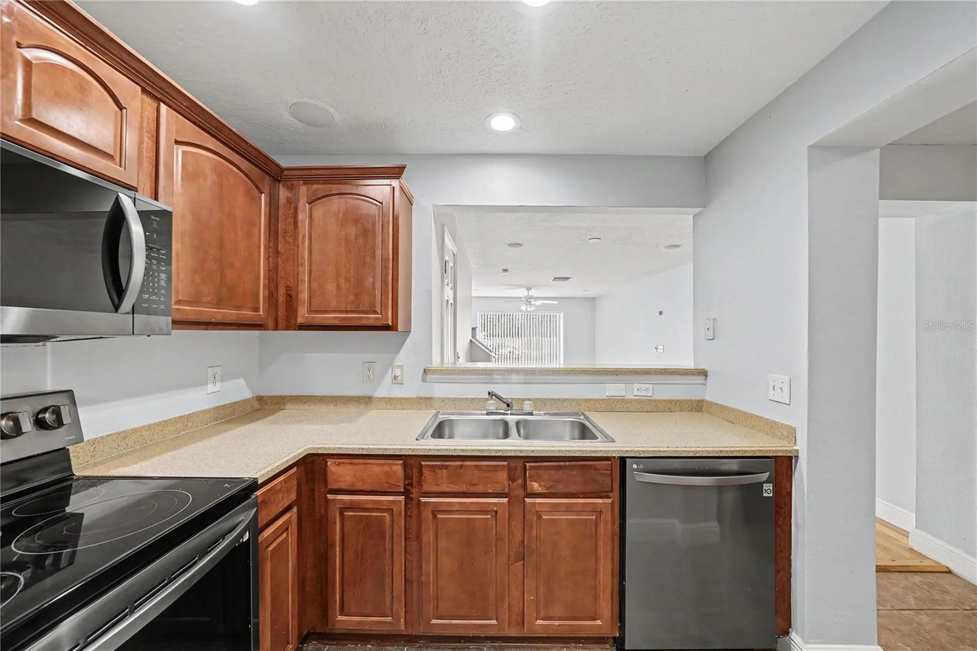 8106 Silent Creek Drive Tampa FL 33615