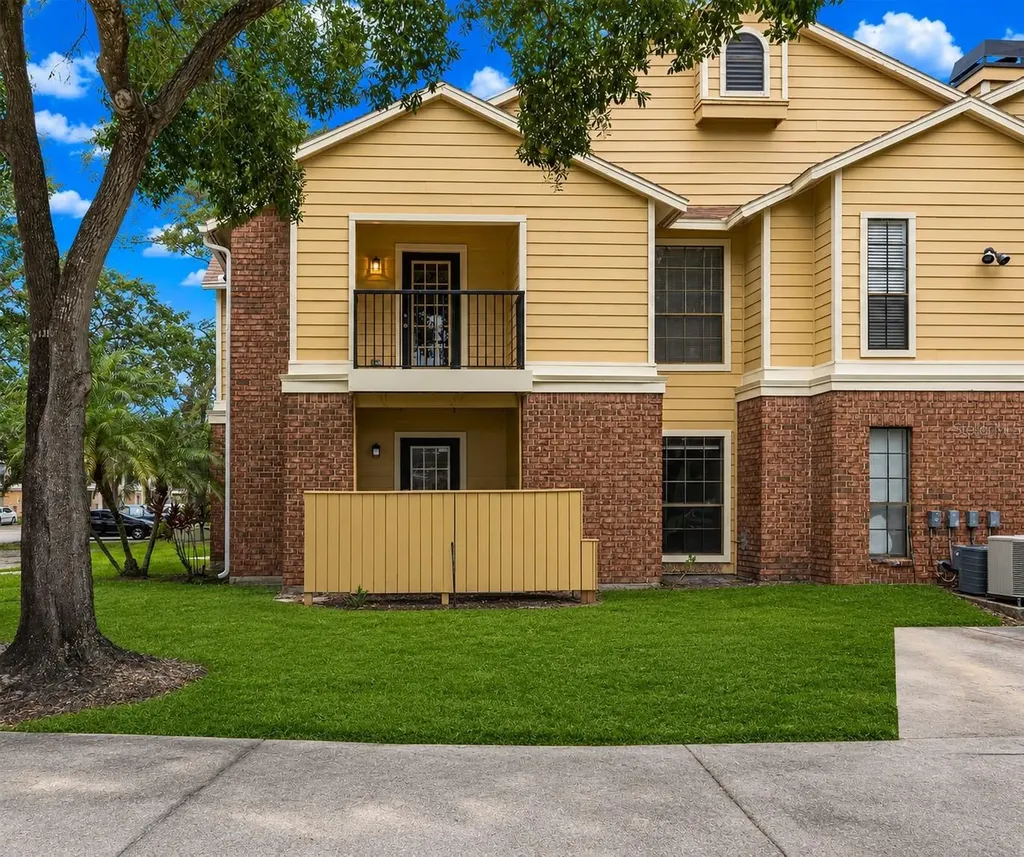 8603 Fancy Finch Drive Tampa FL 33614