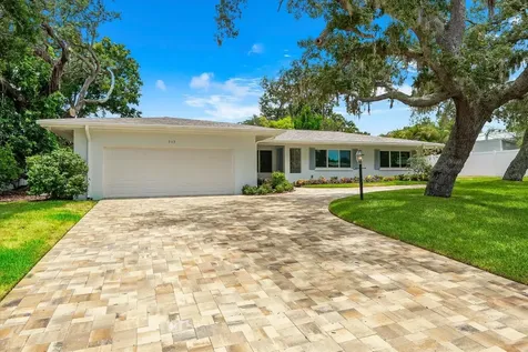 315 Orangewood Lane Largo FL 33770