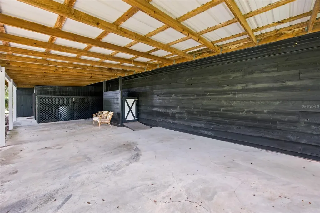 3825 NW 160th Street Reddick FL 32686