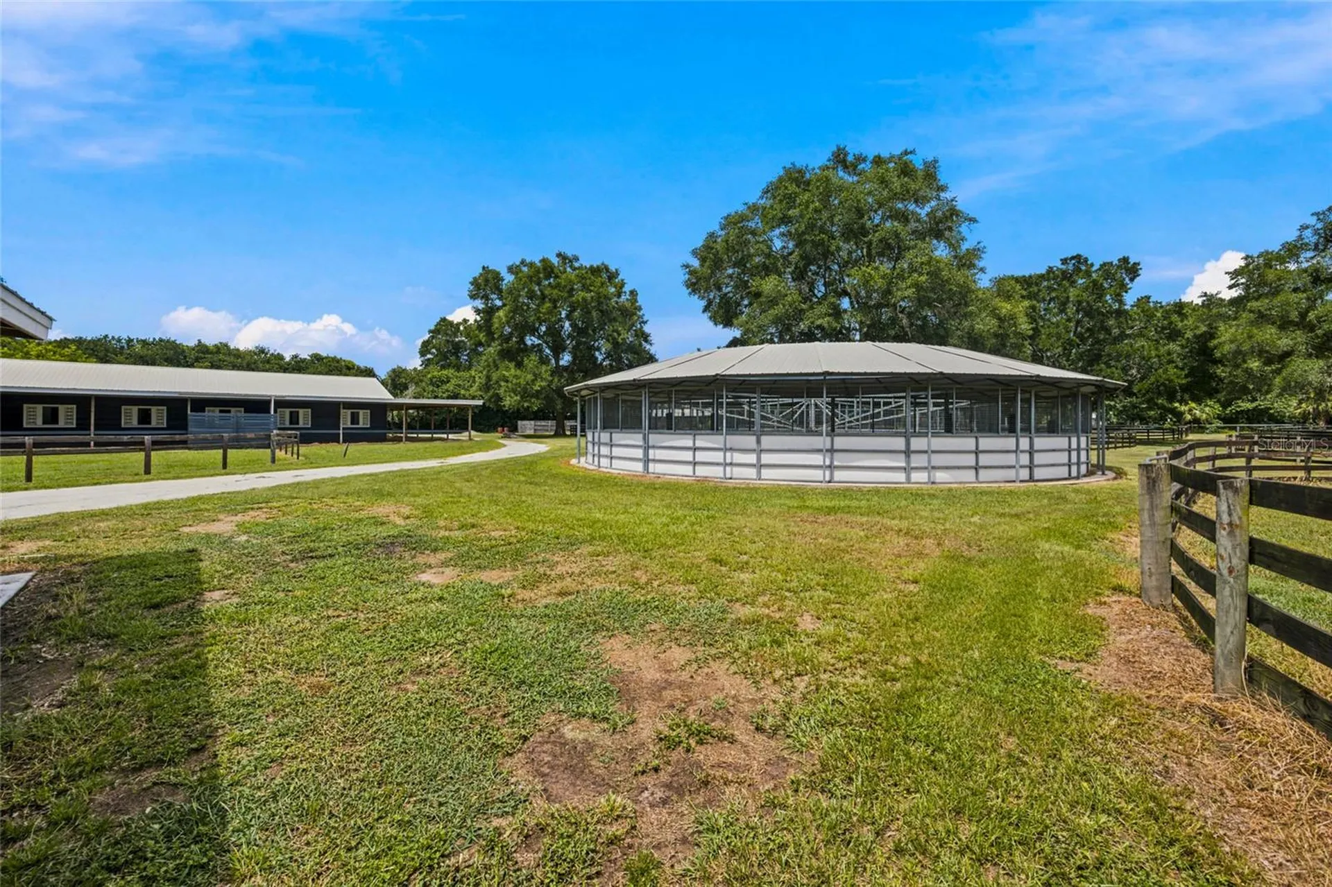 3825 NW 160th Street Reddick FL 32686