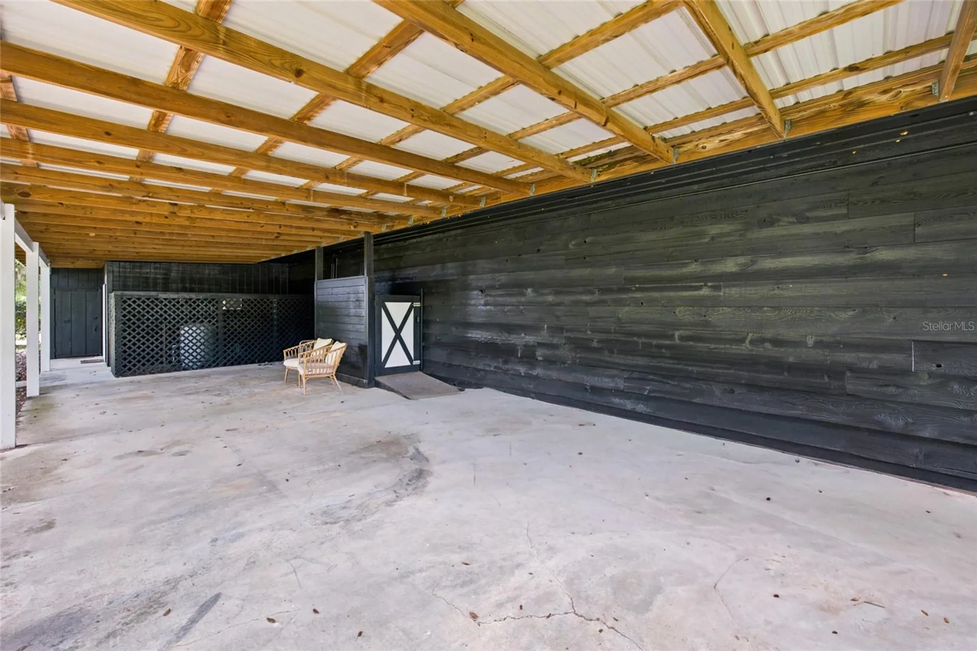 3825 NW 160th Street Reddick FL 32686