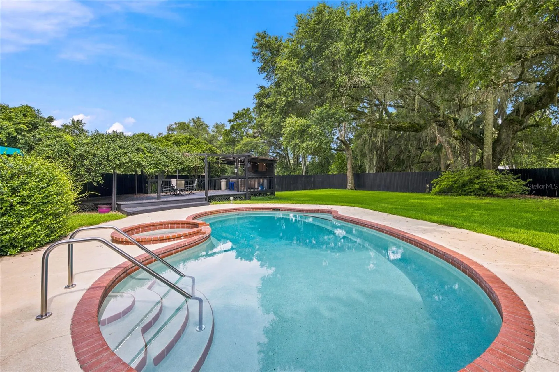 3825 NW 160th Street Reddick FL 32686