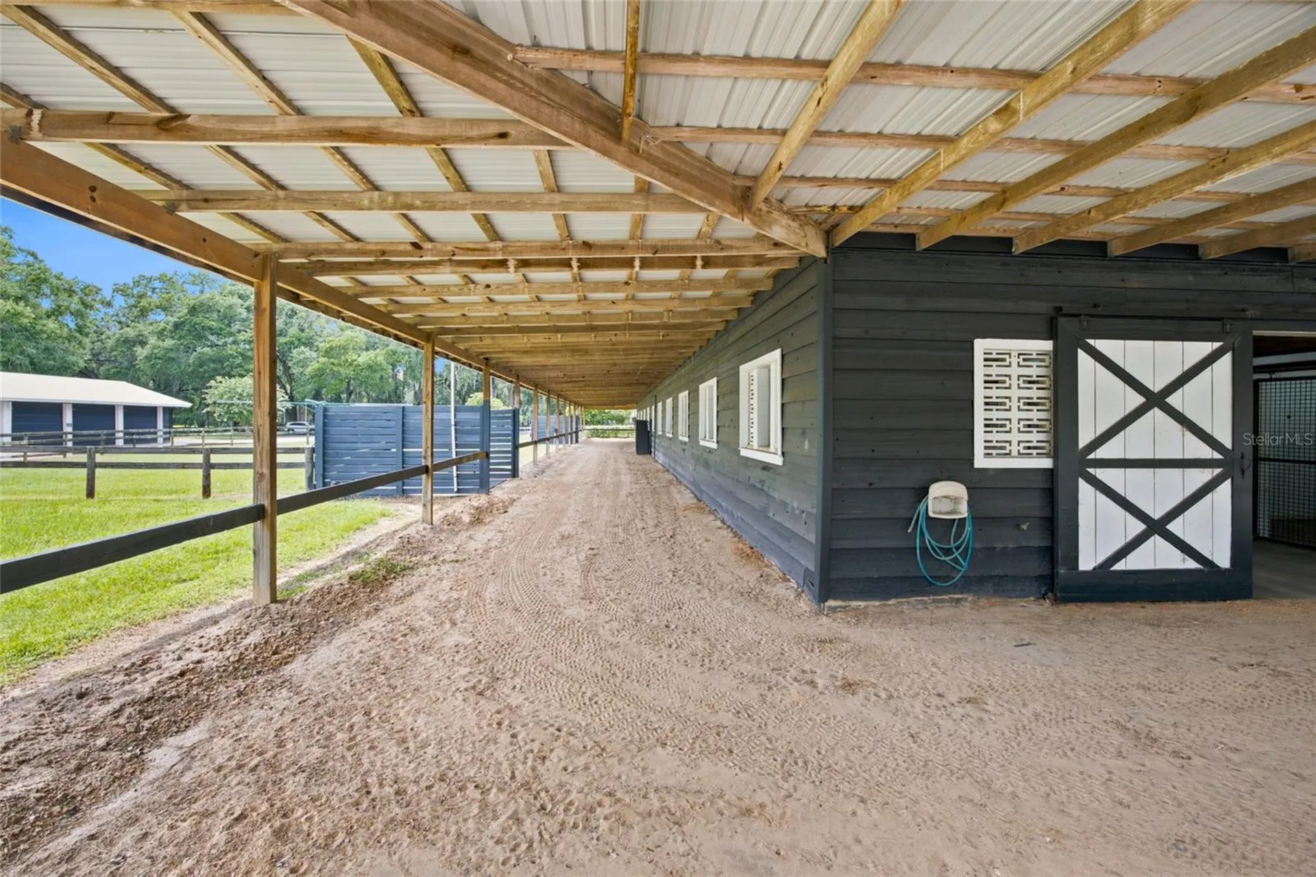 3825 NW 160th Street Reddick FL 32686