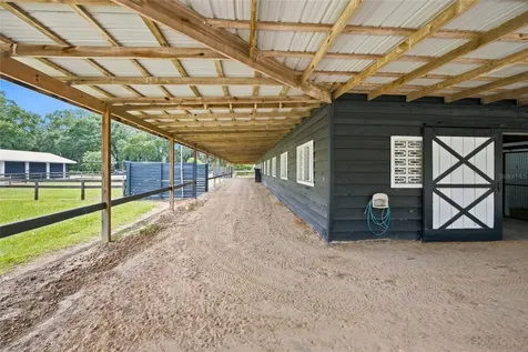 3825 NW 160th Street Reddick FL 32686