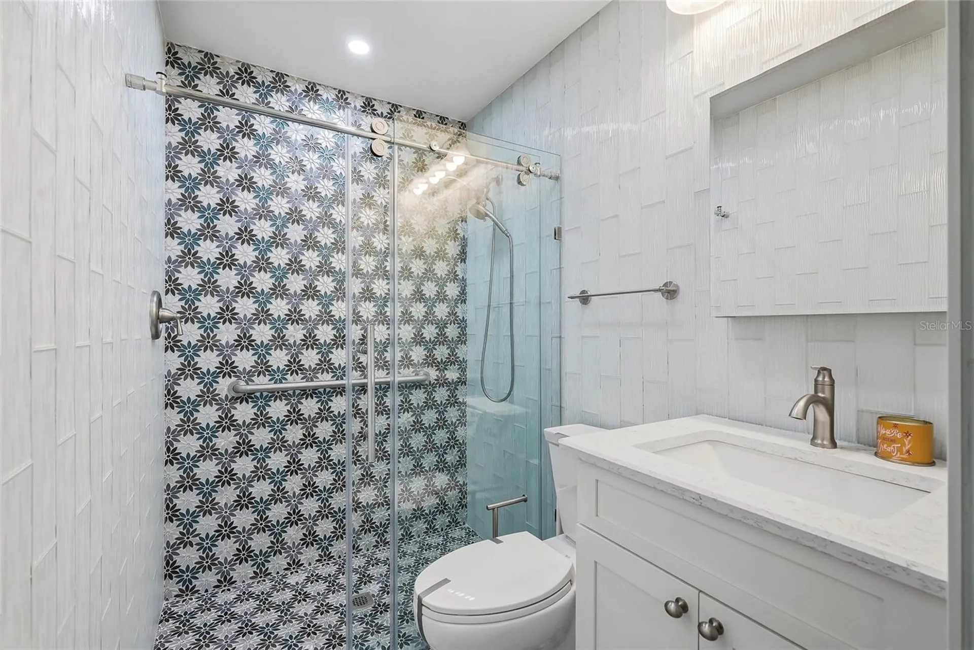 202 46th Avenue Terrace W Bradenton FL 34207