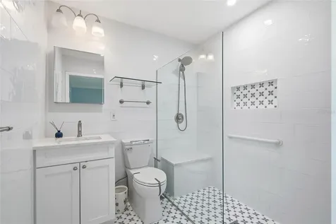 202 46th Avenue Terrace W Bradenton FL 34207