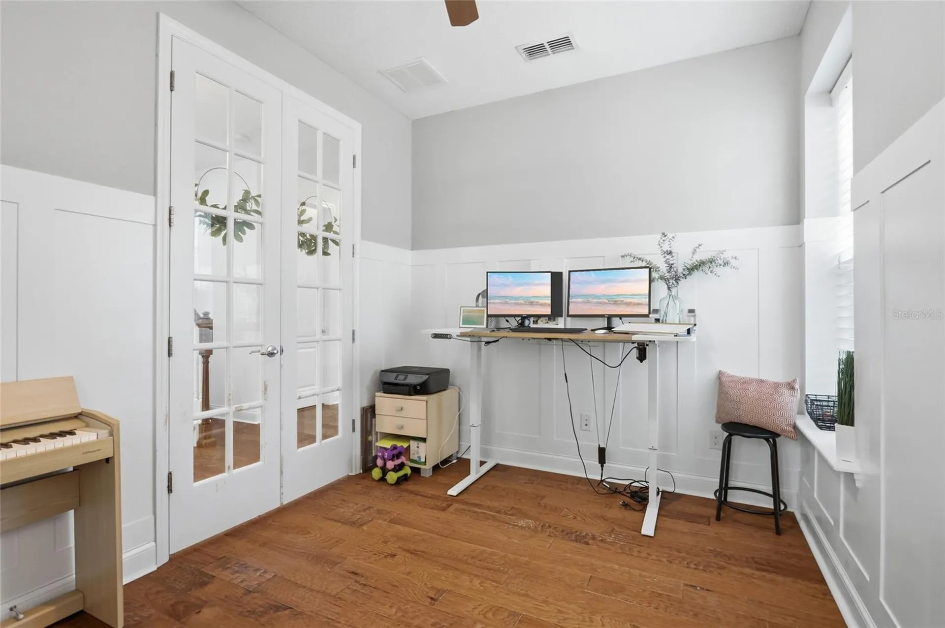 8105 Laureate Boulevard Orlando FL 32827