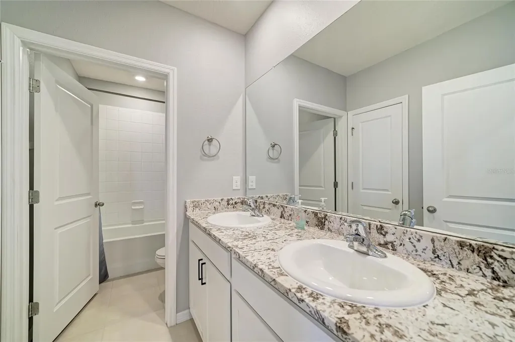 2230 Marsh Harbour Loop Bradenton FL 34208