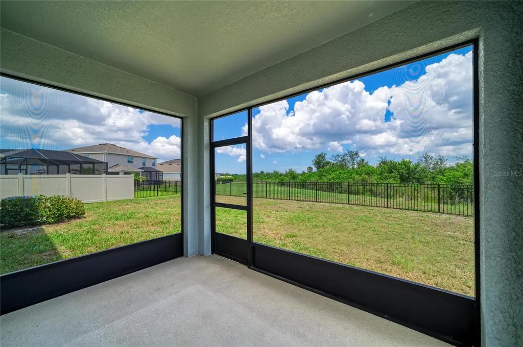2230 Marsh Harbour Loop Bradenton FL 34208