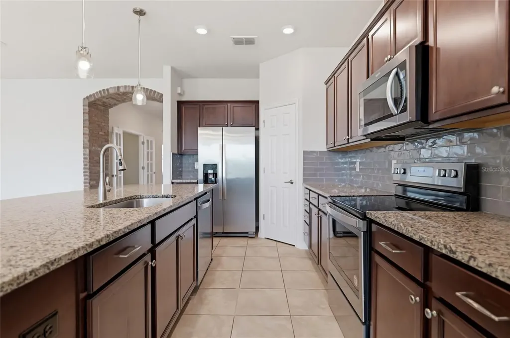 7912 Yale Harbor Drive Wesley Chapel FL 33545