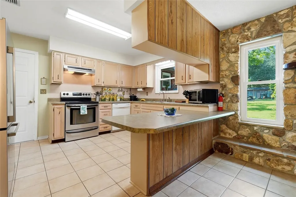 5280 NE 53rd Terrace High Springs FL 32643