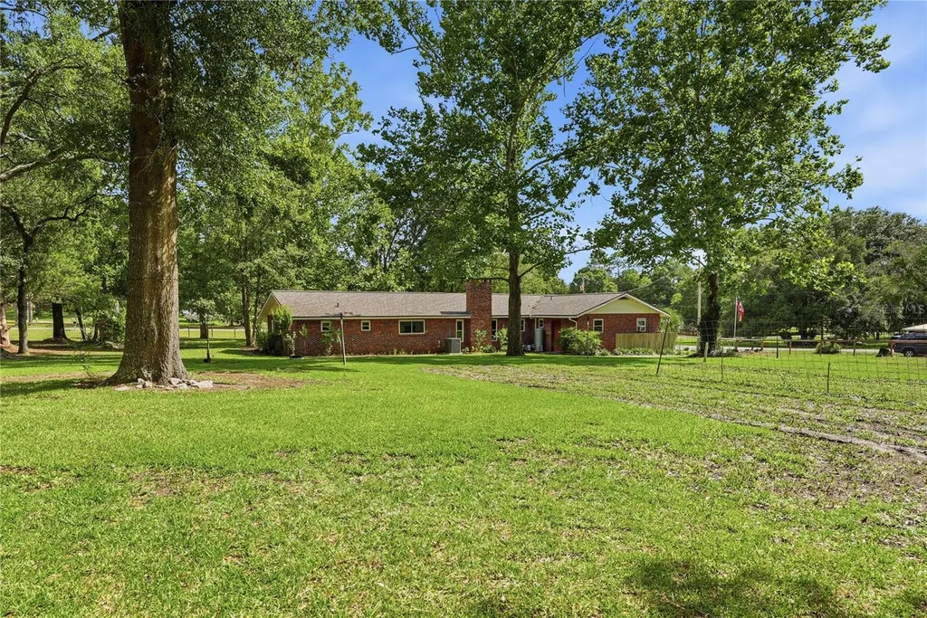 5280 NE 53rd Terrace High Springs FL 32643