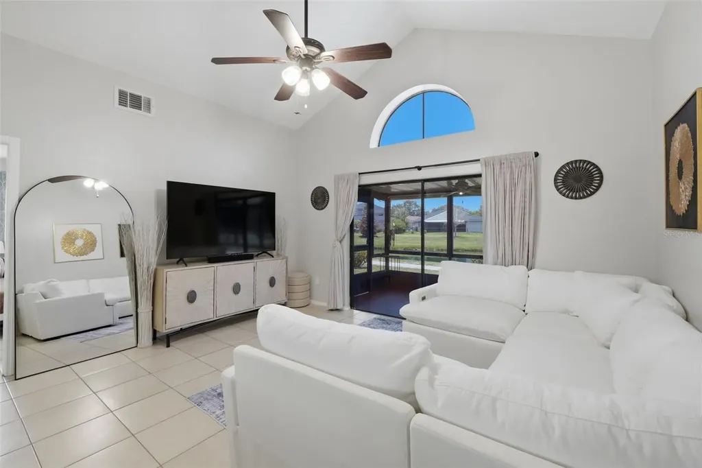 1009 Whalebone Bay Drive Kissimmee FL 34741
