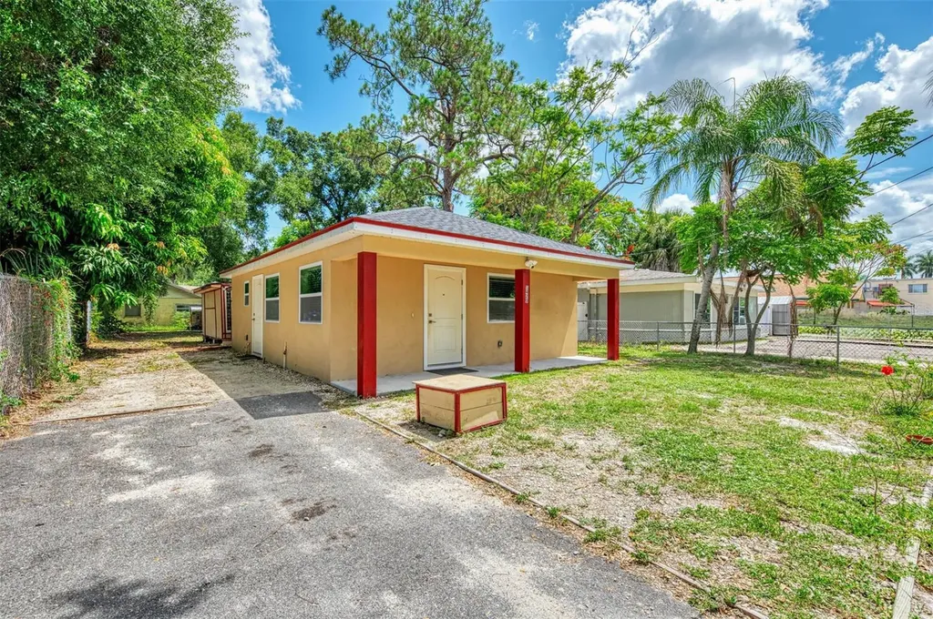 1420 19th Avenue W Bradenton FL 34205