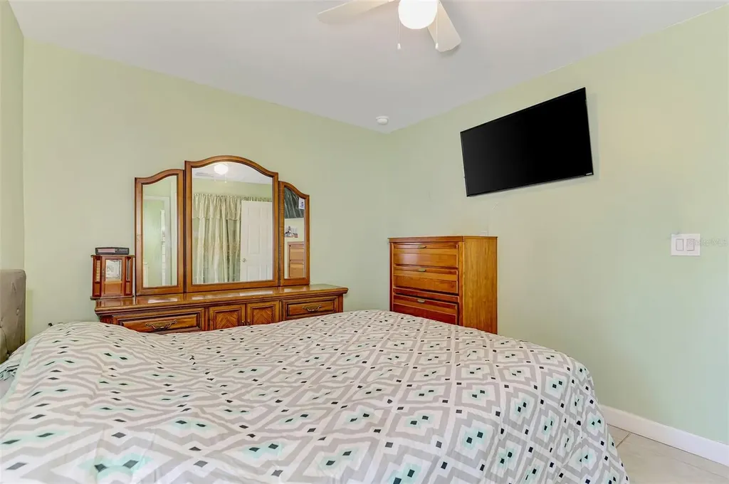 1420 19th Avenue W Bradenton FL 34205