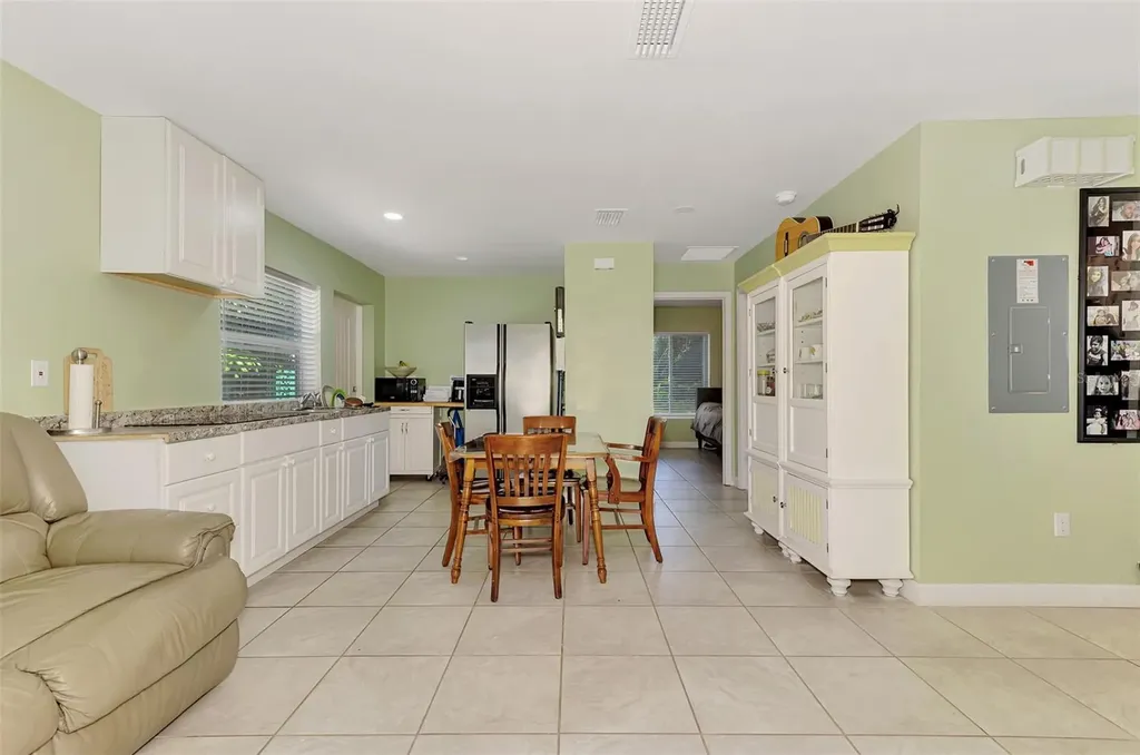 1420 19th Avenue W Bradenton FL 34205