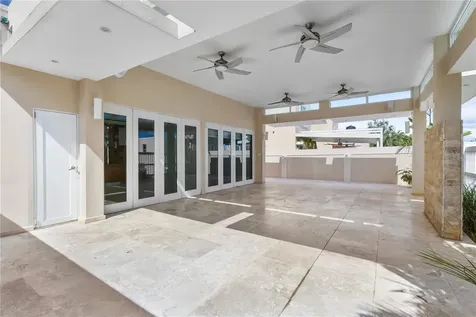 Urb Mirabella Village Calle Nacar Bayamon PR 00961