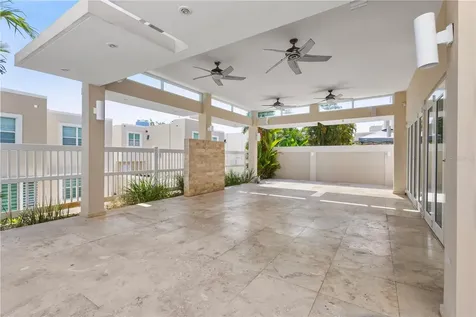 Urb Mirabella Village Calle Nacar Bayamon PR 00961