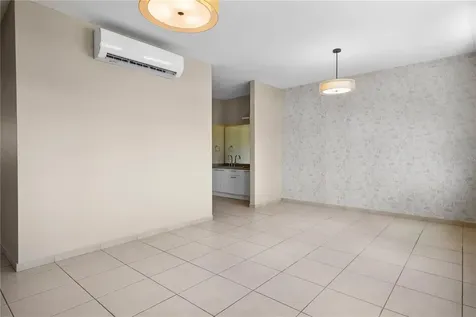 Urb Mirabella Village Calle Nacar Bayamon PR 00961
